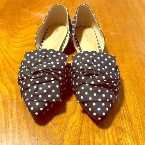 Polka dot dress shoes